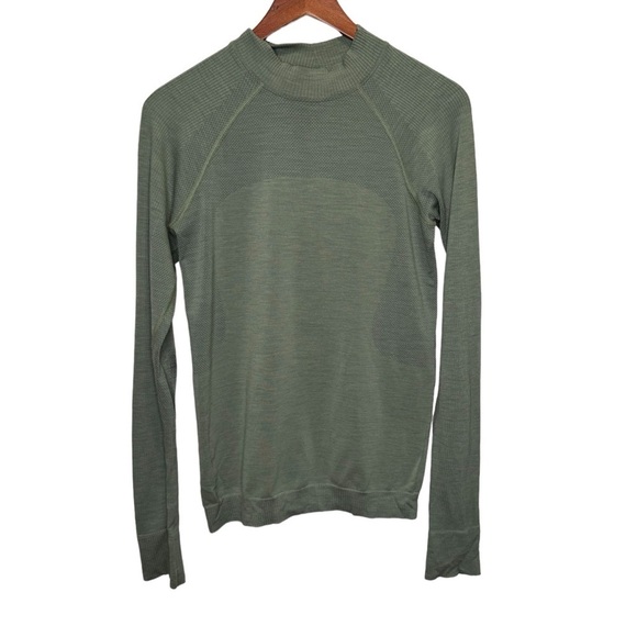 Lululemon Keep the Heat Thermal Long Sleeve Shirt Size Medium - Picture 3 of 13